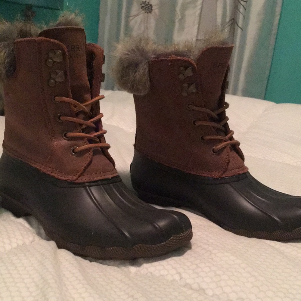 Duck boots
